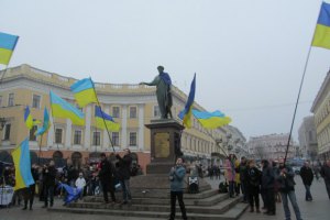 Одесские евромайдановцы отбили нападение сепаратистов, те вернулись с подкреплением