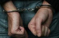 СБУ затримала в Лимані колаборанта, який тайкома розкидав саморізи по дорогах, щоб псувати авто ЗСУ