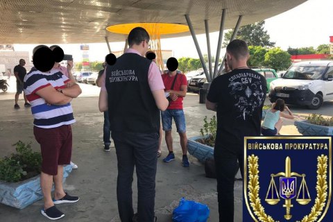 Советника Мангера поймали на взятке в 30 тыс. долларов