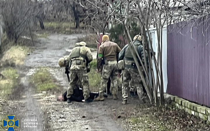 У Куп’янську затримали колаборанта, що допомагав окупантам вивозити зерно в РФ