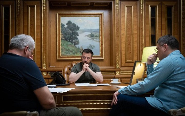 Зеленський провів телефонну розмову з прем’єр-міністром Японії