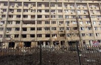 Росіяни вночі вдарили по центру Краматорська, поранено жінку