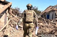 Поліцейські "Білого янгола" евакуювали з прифронтової Синельниківщини пораненого та загиблих 