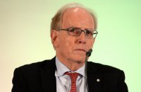 Автору доклада о допинге в России Макларену вручили миллионный иск