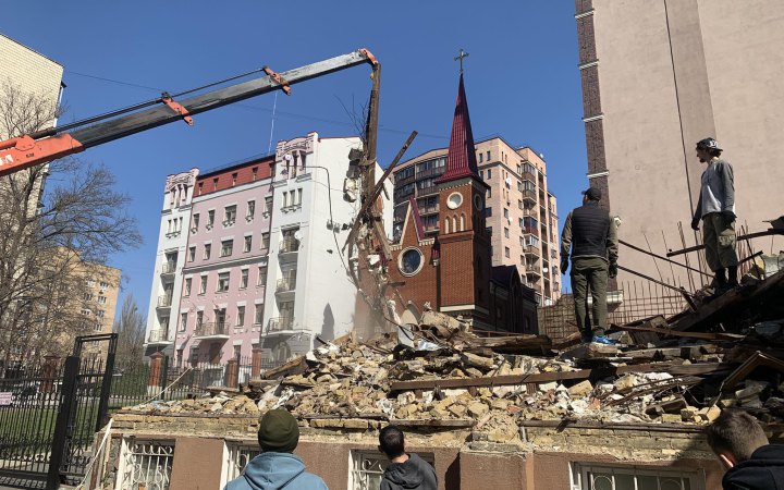 У Києві розпочали роботи зі збереження конструкції будівлі історичної садиби Зеленських