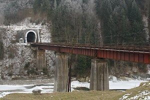 В Карпатах началось строительство нового ж/д тоннеля