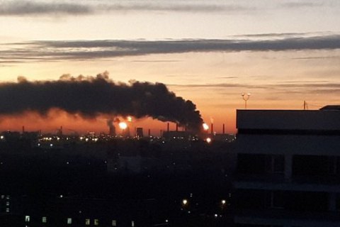 В Москве загорелся нефтеперерабатывающий завод