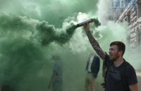 В столице под КГГА прошел митинг против застройки Чкаловского сквера