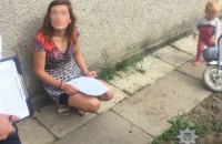 В Хмельницком на 4 года посадили женщину, которая пыталась продать своих детей 