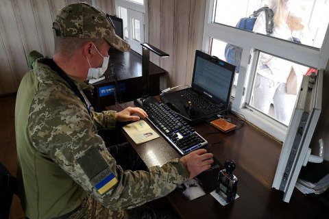 Ограничительные меры на КПВВ на Донбассе продлили до конца года
