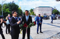 Голова МЗС Угорщини прибув до Києва