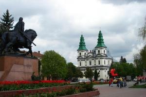 Тернопіль хоче розмістити військову частину з Криму