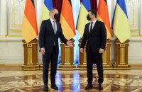 Зеленский и Шольц обсудили оборонную поддержку Украины