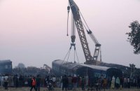 Число погибших в железнодорожной катастрофе в Индии возросло до 142 человек (Обновлено)