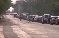 На въезде в Крым со стороны Украины образовалась многочасовая очередь