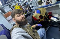 Барбер-медик, який безкоштовно стриже поранених у госпіталі: "У людини прокинулося в очах життя"