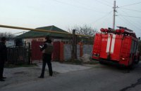 В Мариуполе неизвестный взорвал гранатой жителей частного дома