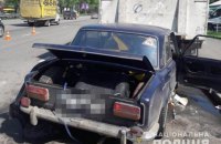 Двое военных погибли в ДТП с припаркованным грузовиком в Киеве