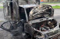 У Харкові російські дрони атакували авто та житловий будинок, є жертви та поранені