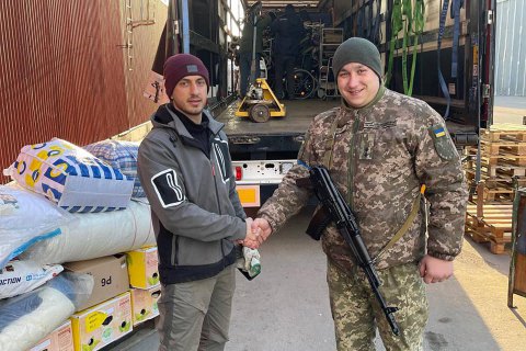 Ветерани Держспецзвʼязку організували волонтерський хаб для цивільних і військових