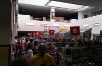 В крымских магазинах огромные очереди - сегодня последний день хождения гривны
