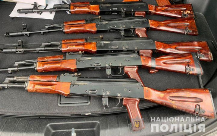 У Дніпрі затримали чоловіка, що перевозив зброю і боєприпаси, - Нацполіція