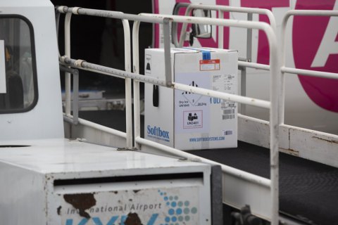 На следующей неделе в Украину должна прибыть новая партия вакцины от Pfizer, - Ляшко