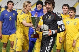 Александр Шовковский дал дорогу молодым