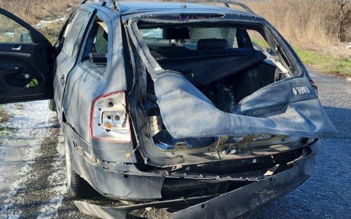 На Нікопольщині росіяни поцілили дроном-камікадзе по автівці з цивільними, серед постраждалих дитина
