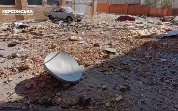 Унаслідок обстрілу середмістя Херсона постраждав цивільний