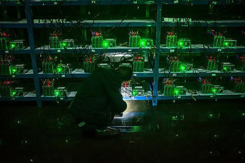 В Китае директора школы уволили за майнинг криптовалют на работе