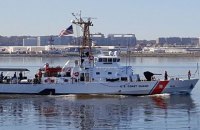 Кабмин одобрил подписание договора со США по катерам Island