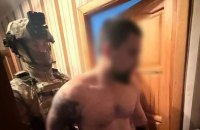 У Києві судитимуть чоловіка, який ошукав волонтера на майже 900 тис. грн