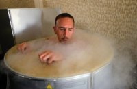 Французи в Донецьку: півень у вині та Рібері в бочці