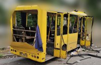 Ворог знову вдарив по маршрутці в центрі Херсона, є постраждалі (доповнено)