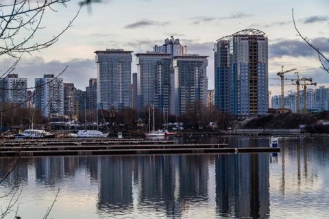 Депутат Киевсовета обвинила Кобзона и Табачника в присвоении пляжа на берегу Днепра