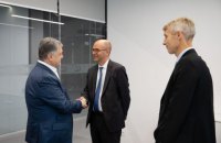 Порошенко встретился с представителями миссии МВФ в Украине