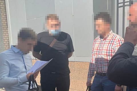 Заместителя главы правления "Укрпрофздравницы" задержали за вымогательство 1 млн гривен взятки