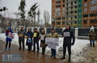 Активисты требуют закрыть уголовное дело против защитников сквера на Осокорках в Киеве 