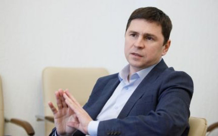 Щоб розблокувати українські порти, потрібні зернові конвої, - Подоляк