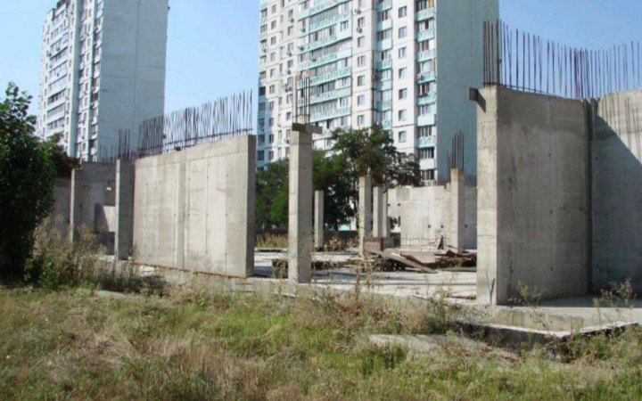У Києві в.о. директора КП «Спортивний комплекс» підозрюють у нанесенні 10 млн грн збитків на реконструкції спортивного об’єкту 