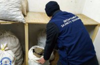 У Рівненській області вилучили тонну бурштину