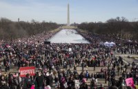 Более 100 тыс. человек приняли участие в "Марше женщин" в США, обвиняя Трампа в сексизме