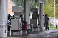 ​Правительство вновь повысило предельные цены на бензин и дизель