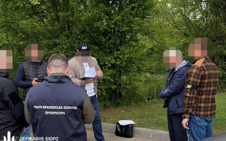 ДБР викрило адвоката, який за 18 тисяч євро обіцяв забезпечити м'якше покарання
