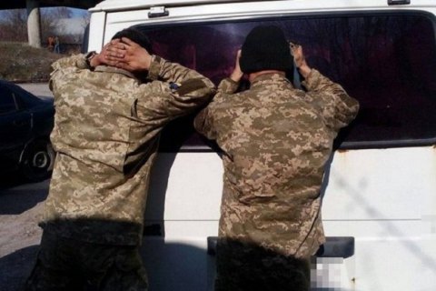 В Тернополе трое военных украли 800 литров дизтоплива