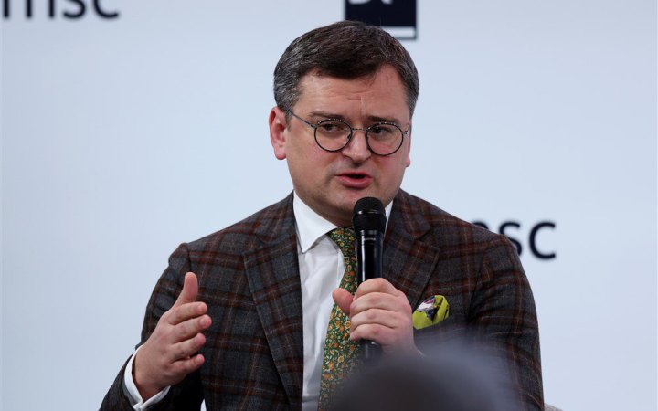 Кулеба очікує отримати текст китайського плану миру