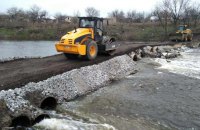 На Херсонщині відновили проїзд мостом, який зруйнували окупанти