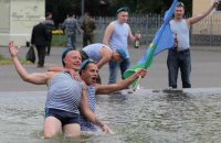 В России беспорядки в день ВДВ объяснили "ряжеными" десантниками 