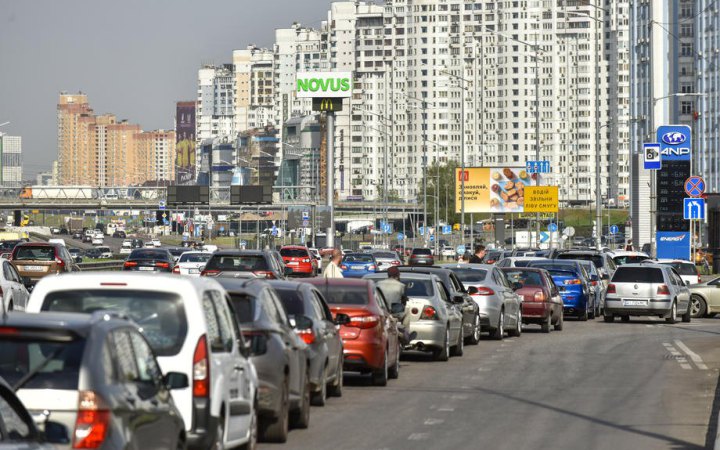 Двоє осіб шахрайськи заволоділи майном на понад 2 млн грн займаючись фіктивним продажем пального, - ОГ